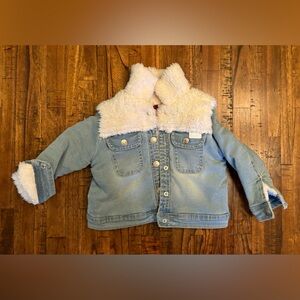 7 For All Mankind :: Sherpa Jean Jacket

NEW CONDITION super cute